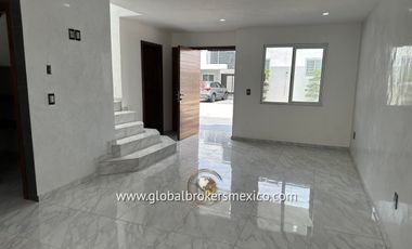 Excelente Casa Nueva en Venta, Coto Privado en Lomas de la Soledad, Tlaquepaque