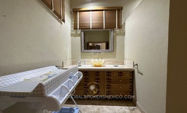 Lujosa Casa con Alberca Privada en Ajijic, Chapala, Jalisco.