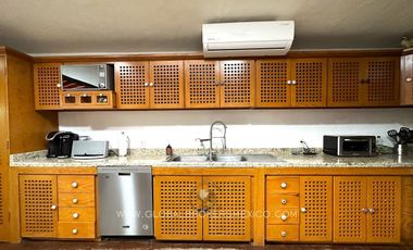 Lujosa Casa con Alberca Privada en Ajijic, Chapala, Jalisco.