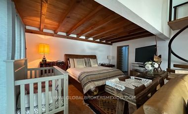 Lujosa Casa con Alberca Privada en Ajijic, Chapala, Jalisco.