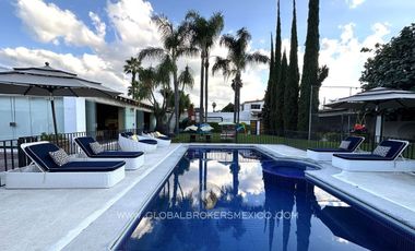 Lujosa Casa con Alberca Privada en Ajijic, Chapala, Jalisco.