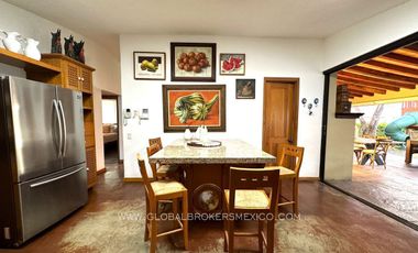 Lujosa Casa con Alberca Privada en Ajijic, Chapala, Jalisco.