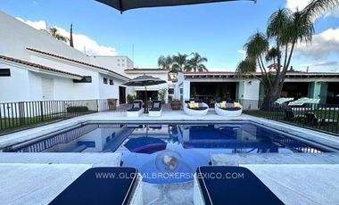 Lujosa Casa con Alberca Privada en Ajijic, Chapala, Jalisco.