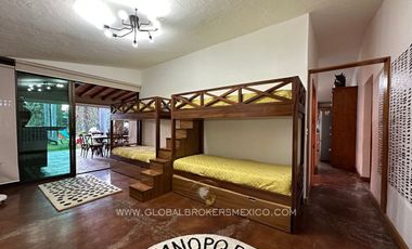 Lujosa Casa con Alberca Privada en Ajijic, Chapala, Jalisco.