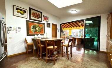 Lujosa Casa con Alberca Privada en Ajijic, Chapala, Jalisco.