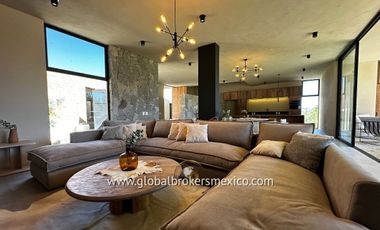 Cabaña Amueblada en Venta! Ubicada en el Fracc. Tapalpa Country Club, Jalisco.