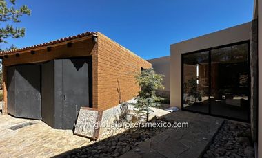 Cabaña Amueblada en Venta! Ubicada en el Fracc. Tapalpa Country Club, Jalisco.