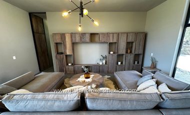 Cabaña Amueblada en Venta! Ubicada en el Fracc. Tapalpa Country Club, Jalisco.