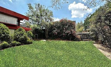 Casa con enorme potencial en Jardines del Pedregal – Hazla a tu medida