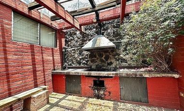 Casa con enorme potencial en Jardines del Pedregal – Hazla a tu medida