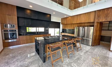 Casa en venta en Residencial Lagos del Sol, Cancún