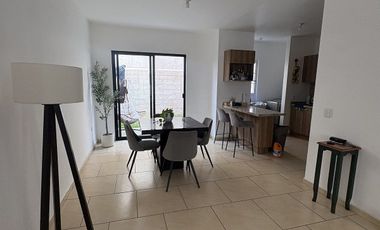 Se Renta casa en el Condado Corregidora condominio Los Naranjos. 2