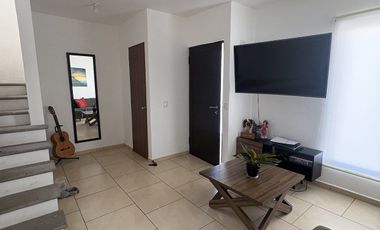 Se Renta casa en el Condado Corregidora condominio Los Naranjos. 2