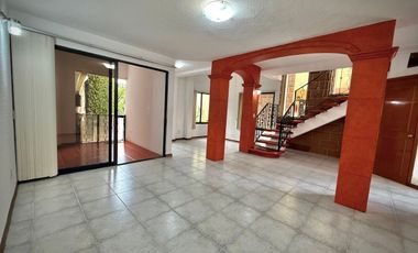 RENTA DE CASA EN CONDOMINIO