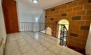 RENTA DE CASA EN CONDOMINIO