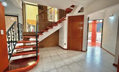 RENTA DE CASA EN CONDOMINIO