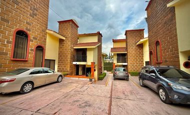 RENTA DE CASA EN CONDOMINIO