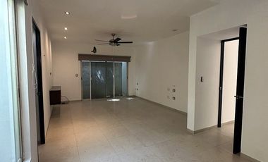 Casa de una sola planta en venta en Villas la hacienda