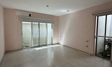 Casa de una sola planta en venta en Villas la hacienda