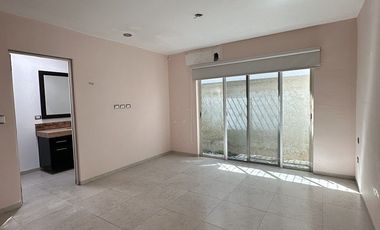 Casa de una sola planta en venta en Villas la hacienda