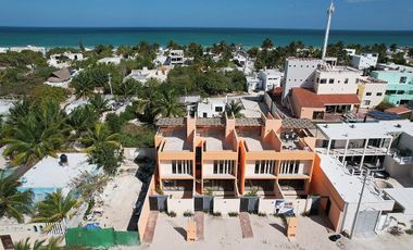 En Venta, Casa tipo villa, 1Rec, alberca y rooftop en Chelem Puerto