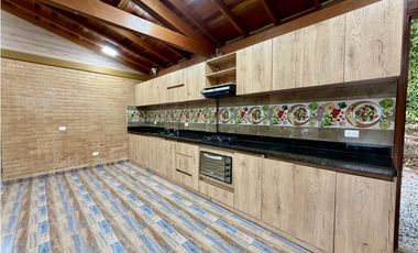 SE ARRIENDA CASA CAMPESTRE ENVIGADO VEREDA PANTANILLO