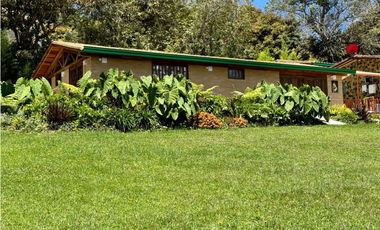 SE ARRIENDA CASA CAMPESTRE ENVIGADO VEREDA PANTANILLO