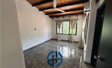 SE VENDE CASA EN CONJUNTO CERRADO A UNA CUADRA DEL MAR