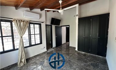 SE VENDE CASA EN CONJUNTO CERRADO A UNA CUADRA DEL MAR