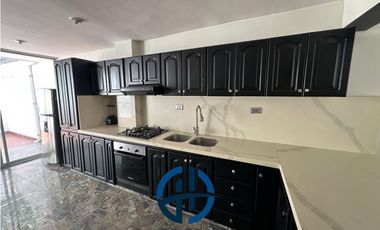 SE VENDE CASA EN CONJUNTO CERRADO A UNA CUADRA DEL MAR