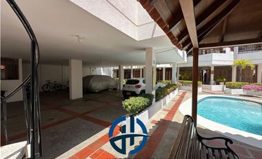 SE VENDE CASA EN CONJUNTO CERRADO A UNA CUADRA DEL MAR