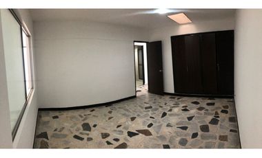 ¡SE VENDE HERMOSA CASA COMERCIAL EN MARAYA!
