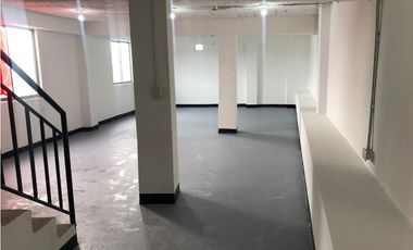 ¡SE VENDE HERMOSA CASA COMERCIAL EN MARAYA!