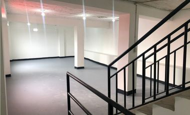 ¡SE VENDE HERMOSA CASA COMERCIAL EN MARAYA!