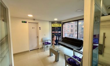 VENTA OFICINA O CONSULTORIO AREA 127m2 ESQUINERA PAQ 93