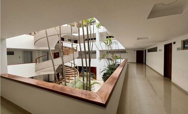 VENTA OFICINA O CONSULTORIO AREA 127m2 ESQUINERA PAQ 93