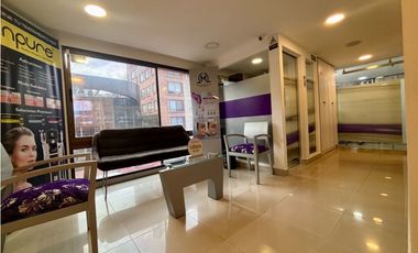 VENTA OFICINA O CONSULTORIO AREA 127m2 ESQUINERA PAQ 93