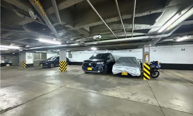 VENTA OFICINA O CONSULTORIO AREA 127m2 ESQUINERA PAQ 93