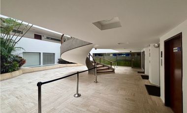 VENTA OFICINA O CONSULTORIO AREA 127m2 ESQUINERA PAQ 93