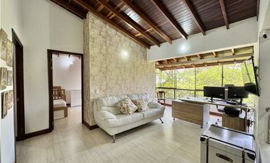 Casa en Venta Lote muy extenso - El Tesoro - El Poblado - Medellín