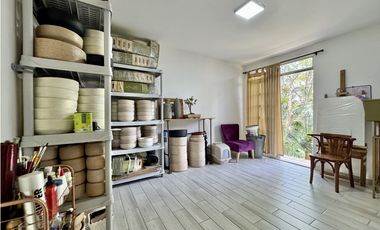 Casa en Venta Lote muy extenso - El Tesoro - El Poblado - Medellín