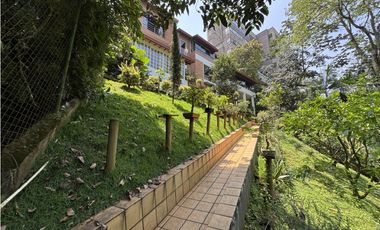 Casa en Venta Lote muy extenso - El Tesoro - El Poblado - Medellín