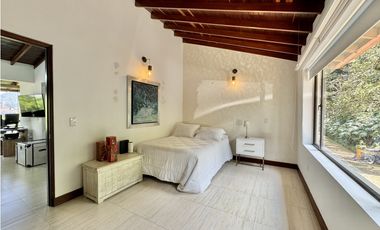 Casa en Venta Lote muy extenso - El Tesoro - El Poblado - Medellín