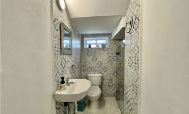 Casa en Venta Lote muy extenso - El Tesoro - El Poblado - Medellín