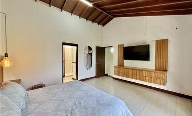 Casa en Venta Lote muy extenso - El Tesoro - El Poblado - Medellín