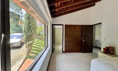 Casa en Venta Lote muy extenso - El Tesoro - El Poblado - Medellín