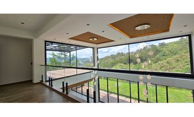 Casa campestre ubicada en el municipio del El Retiro, Antioquia.