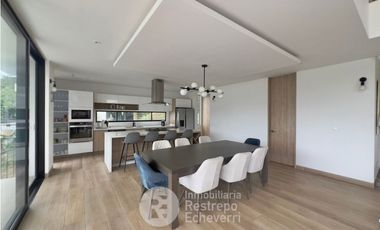 Casa en conjunto amoblada en arriendo, sector San Bernardo.