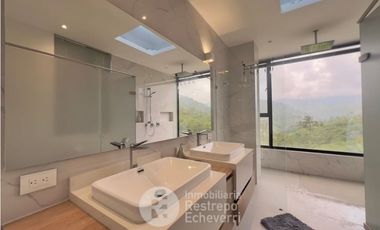 Casa en conjunto amoblada en arriendo, sector San Bernardo.