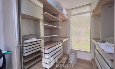 Casa en conjunto amoblada en arriendo, sector San Bernardo.